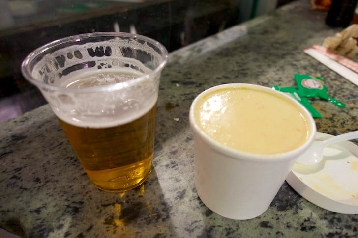 ビールとロブスタービスク