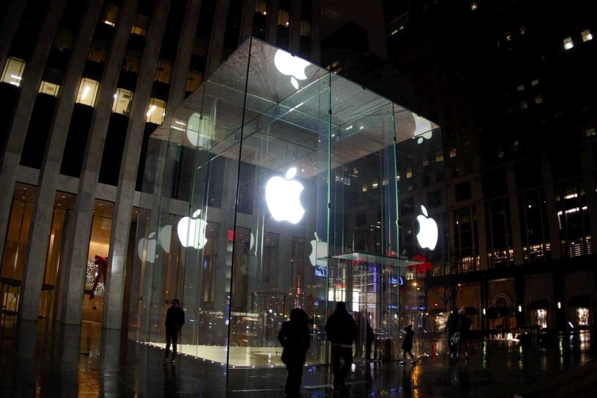 NY 5番街 アップルストアのエントランス