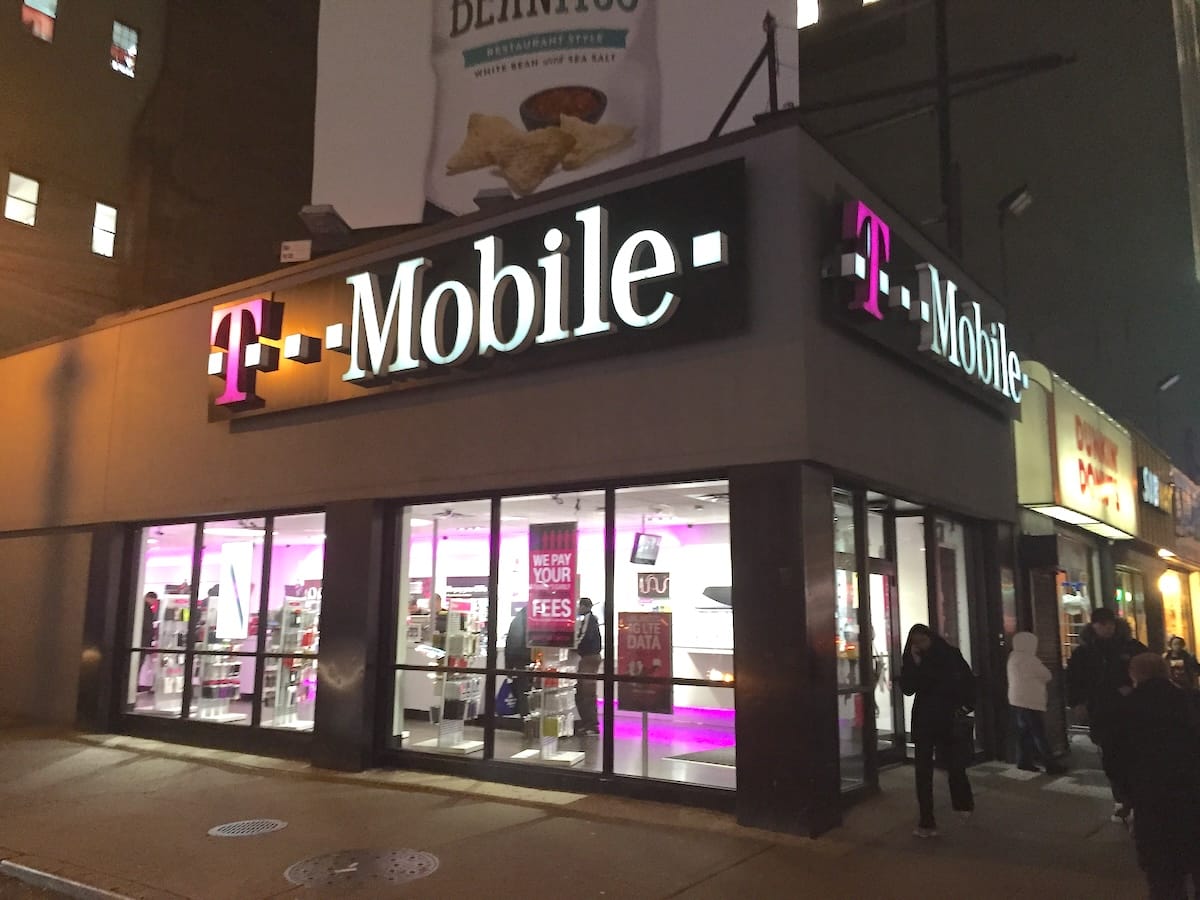 私がSIMカードを買ったニューヨークのショップ（T-Mobile）