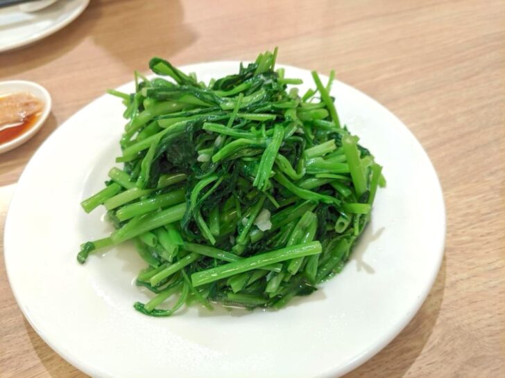 青菜（空芯菜）炒め