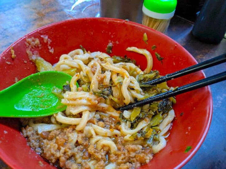 塩分控えめの高菜で風味とシャキシャキ感をプラス