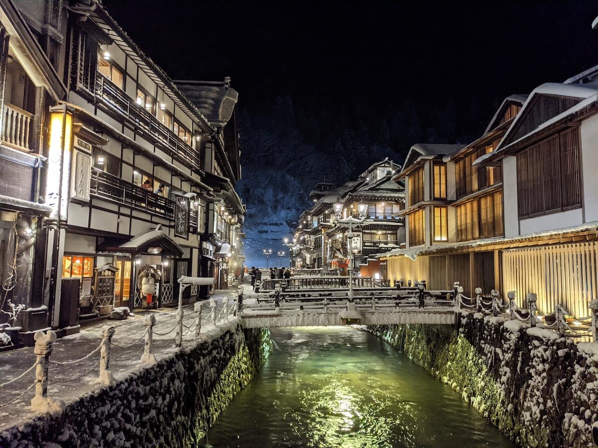 冬の銀山温泉