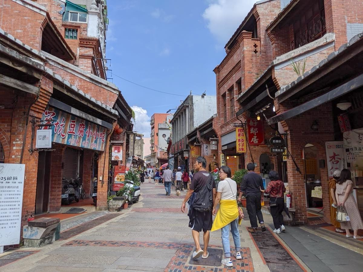 レトロな町並みが印象的な深坑老街