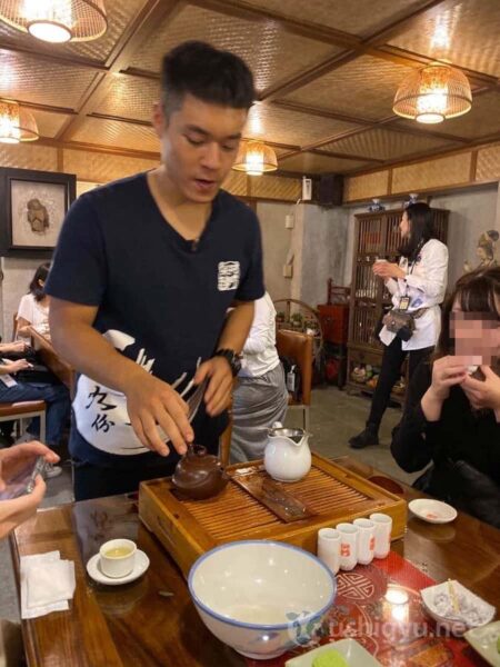 阿妹茶樓での台湾茶の淹れ方レクチャー