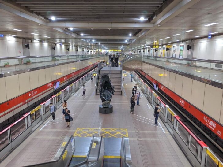 立体的な台湾の駅
