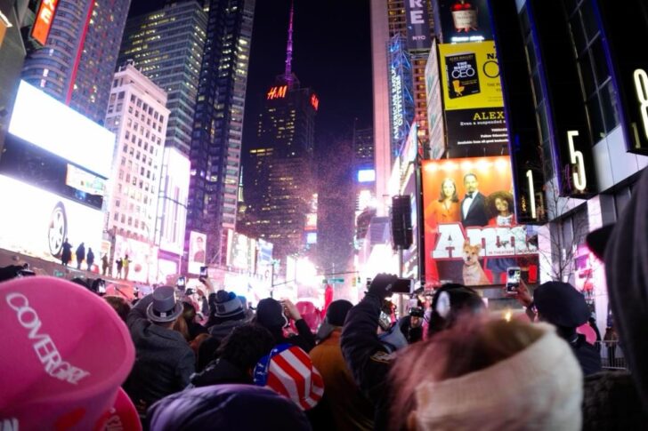 年越し間近のタイムズスクエア