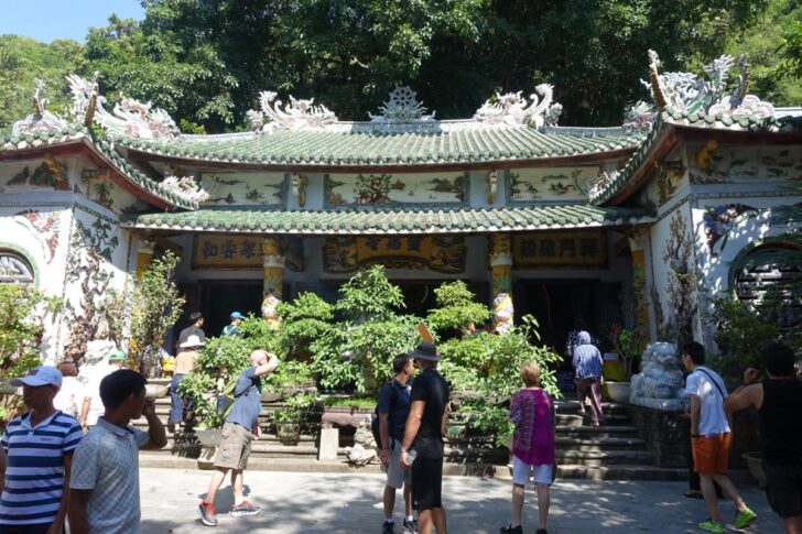 リンウン寺（Linh Ung Pagoda）