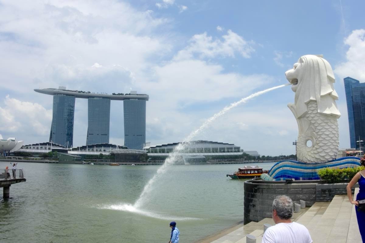 マーライオンからマリーナベイサンズを臨む絶景