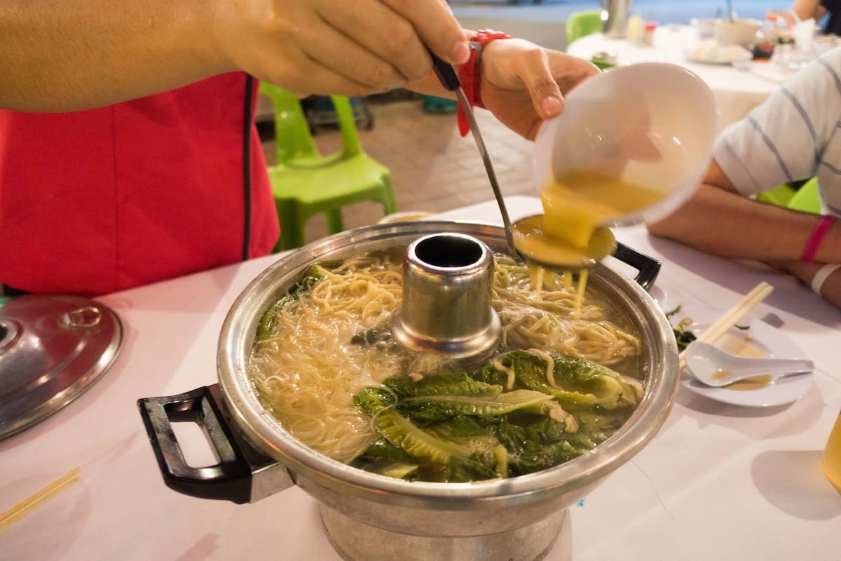 客家飯店（Hakka Restaurant）でスチームボート