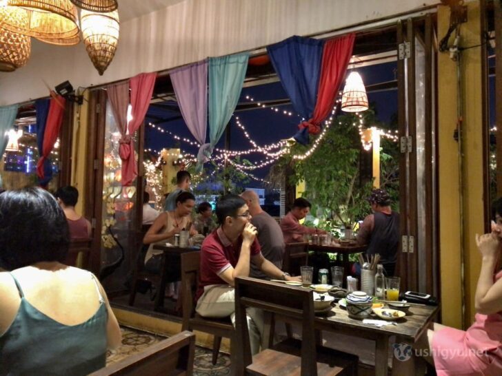 ルーフトップとは思えない華やかな雰囲気