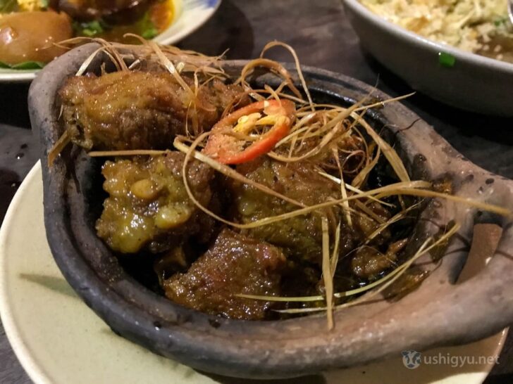 アヒルとレモングラスの土鍋煮込み