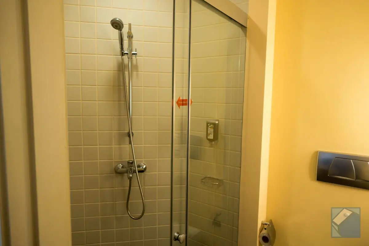 Ibis hotel singapore 8
