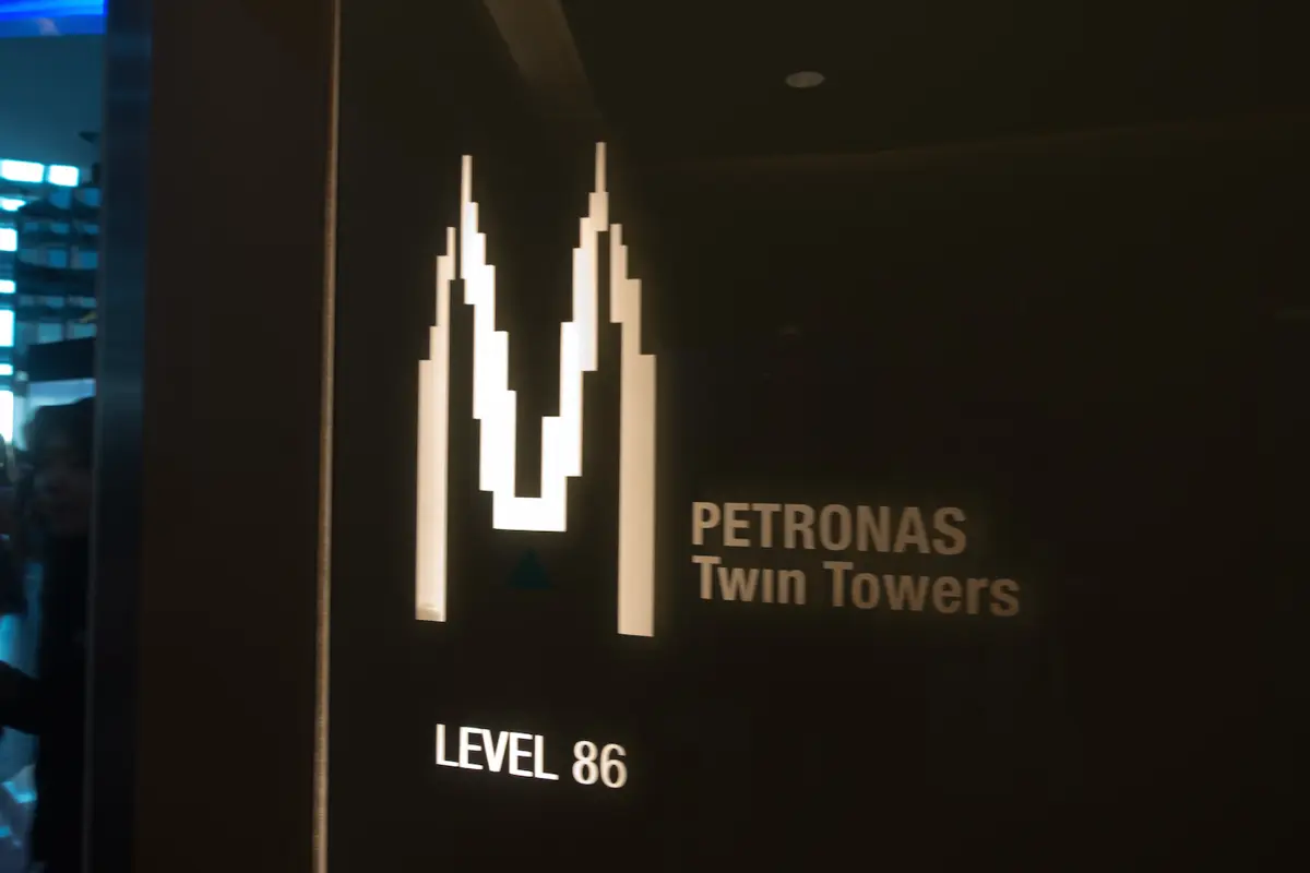 Petronas twin towers 20