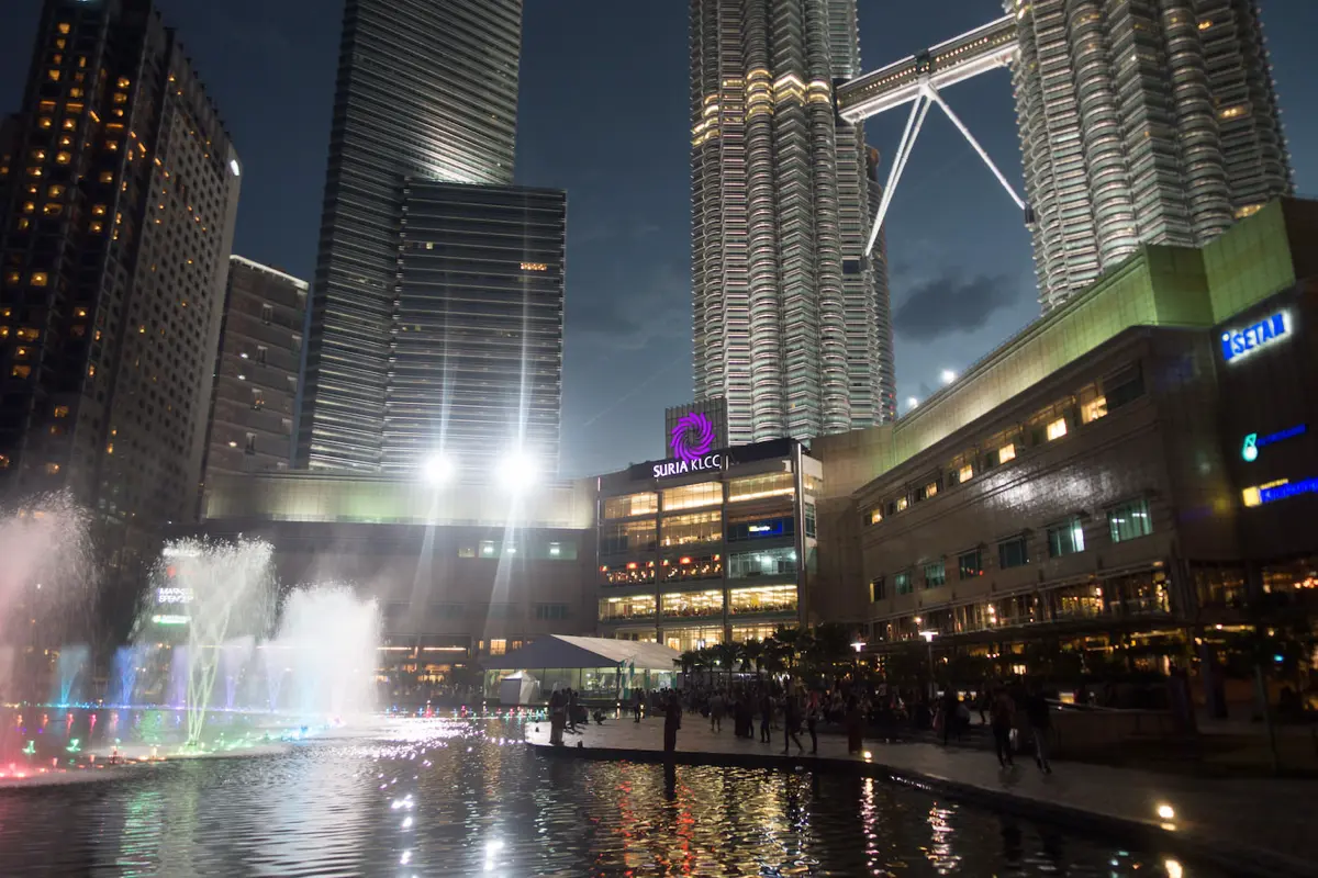 Petronas twin towers 29